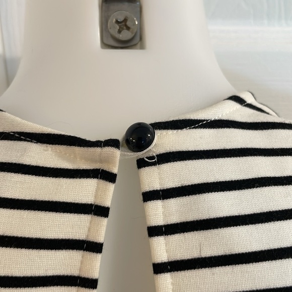 WINDSOR V NECK BLACK AND WHITE STRIPED SOFT KNIT MINI DRESS W/ CUTOUTS JR S - Picture 7 of 12